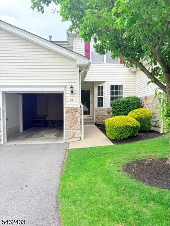 $2,500 | 26 Spruce Hills Court, Unit 26, Hamburg, NJ 07419