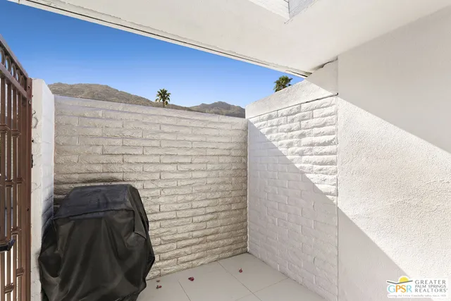 $649,000 | 2084 South Lagarto Way, Palm Springs, CA 92264