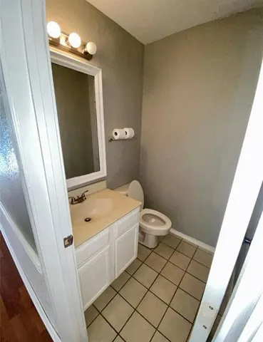 $2,100 | 2204 Foxcroft Lane, Arlington, TX 76014