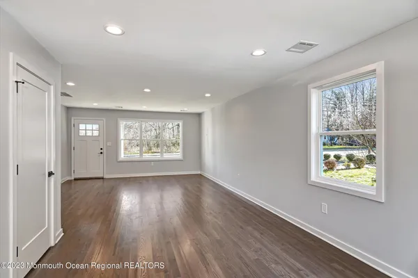 $3,550 | 453 Atlantic Avenue, Aberdeen, NJ 07747