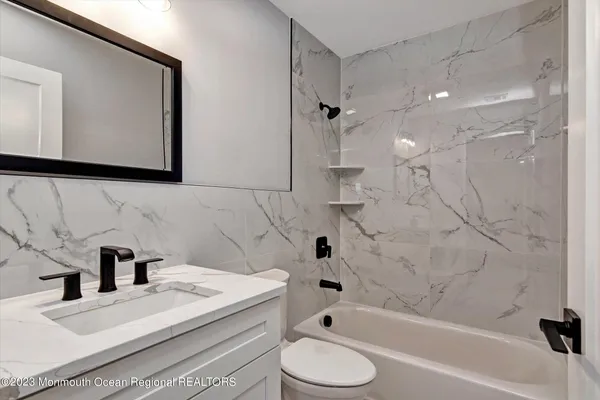 $3,550 | 453 Atlantic Avenue, Aberdeen, NJ 07747