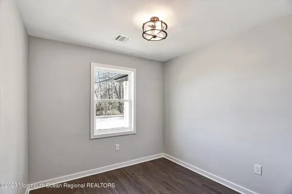 $3,550 | 453 Atlantic Avenue, Aberdeen, NJ 07747