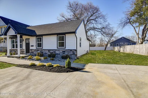 $3,550 | 453 Atlantic Avenue, Aberdeen, NJ 07747