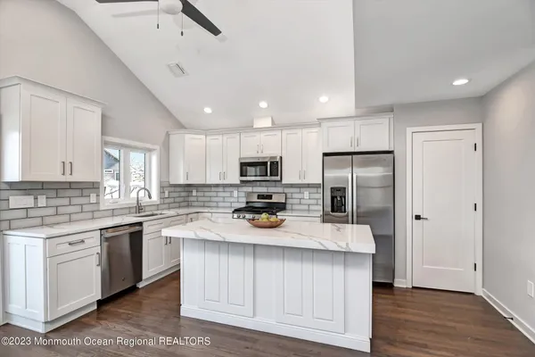 $3,550 | 453 Atlantic Avenue, Aberdeen, NJ 07747