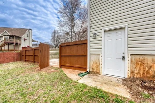 $1,400 | 136 River Walk, Douglasville, GA 30134