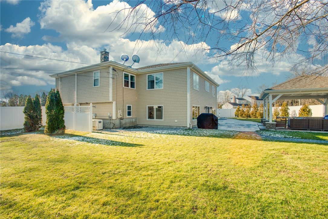 7 Stonegate Road Warren, RI 02885 - Photo 30 of 34