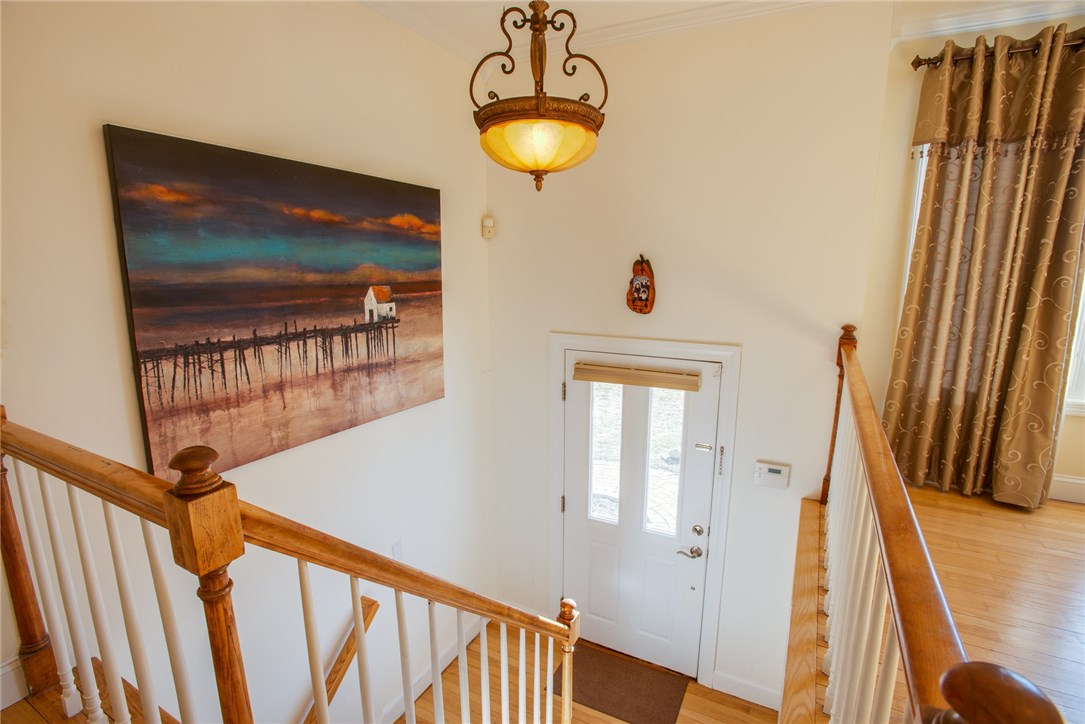 7 Stonegate Road Warren, RI 02885 - Photo 5 of 34 Entryway