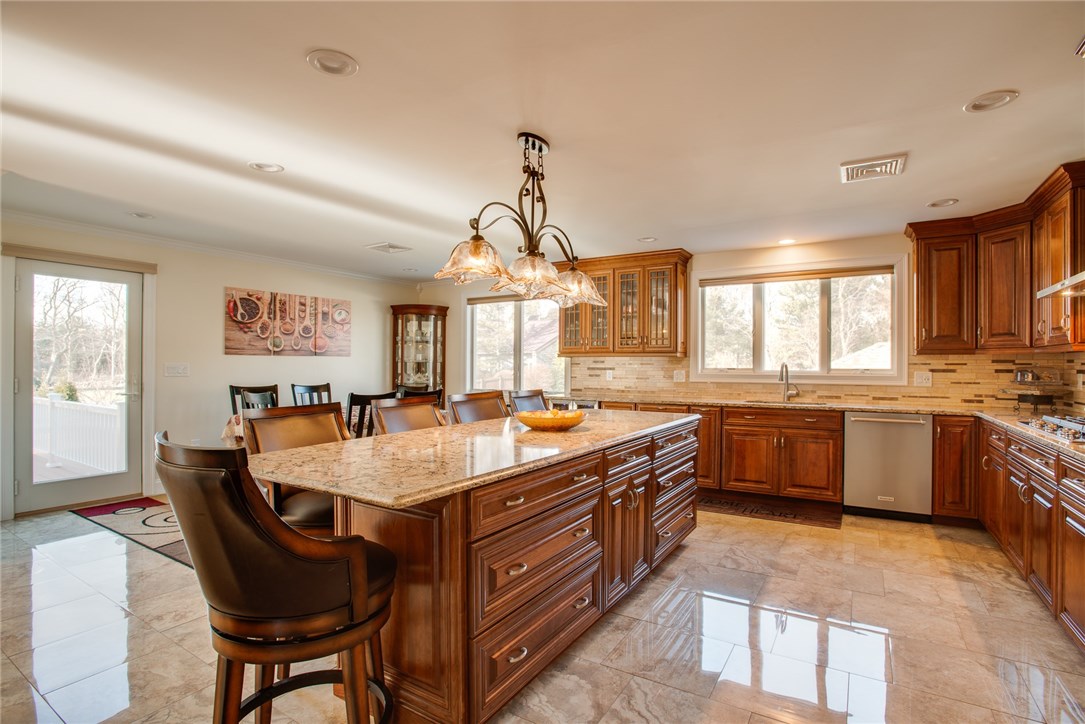 7 Stonegate Road Warren, RI 02885 - Photo 9 of 34