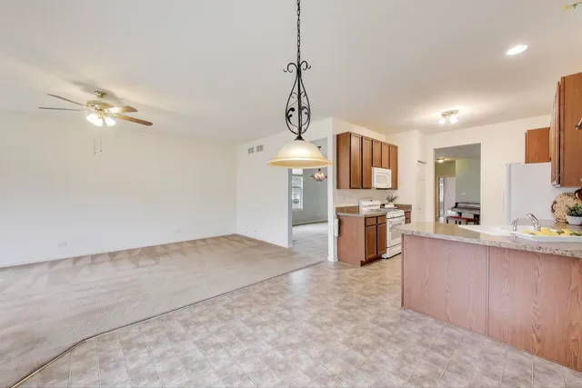 $464,900 | 1129 Drury Lane, Aurora, IL 60502