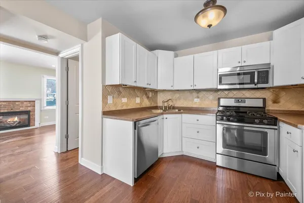 $2,400 | 11705 Pine Way, Unit B, Huntley, IL 60142