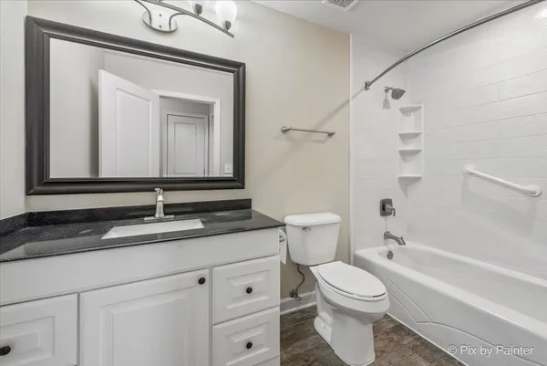 $2,400 | 11705 Pine Way, Unit B, Huntley, IL 60142