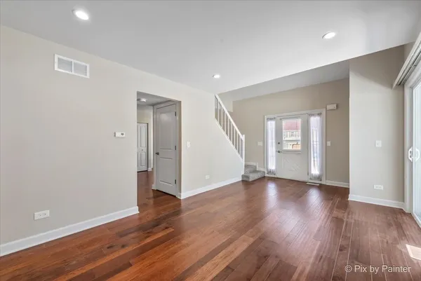 $2,400 | 11705 Pine Way, Unit B, Huntley, IL 60142