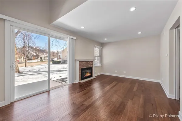 $2,400 | 11705 Pine Way, Unit B, Huntley, IL 60142