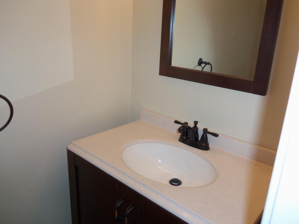 34 Woodland Green, Unit 34 Rochester, NH 03868 - Photo 4 of 10 Gallery Image 4