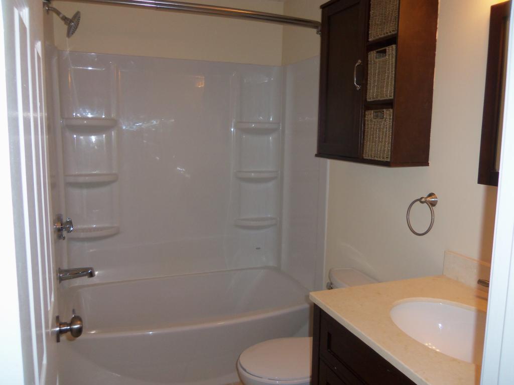 34 Woodland Green, Unit 34 Rochester, NH 03868 - Photo 6 of 10 Gallery Image 6