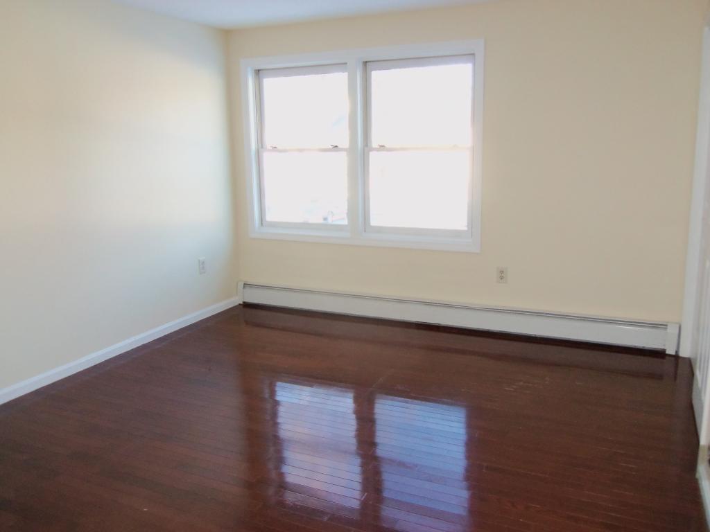 34 Woodland Green, Unit 34 Rochester, NH 03868 - Photo 7 of 10 Gallery Image 7