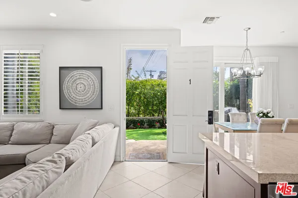 $5,698,000 | 3000 Grand Canal, Venice, CA 90291