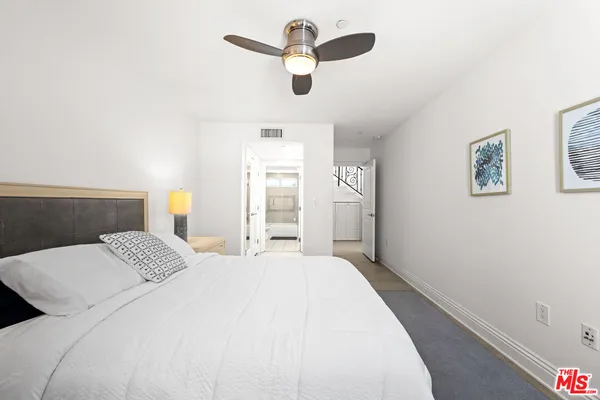 $5,698,000 | 3000 Grand Canal, Venice, CA 90291