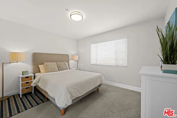 $5,698,000 | 3000 Grand Canal, Venice, CA 90291