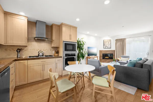 $5,698,000 | 3000 Grand Canal, Venice, CA 90291