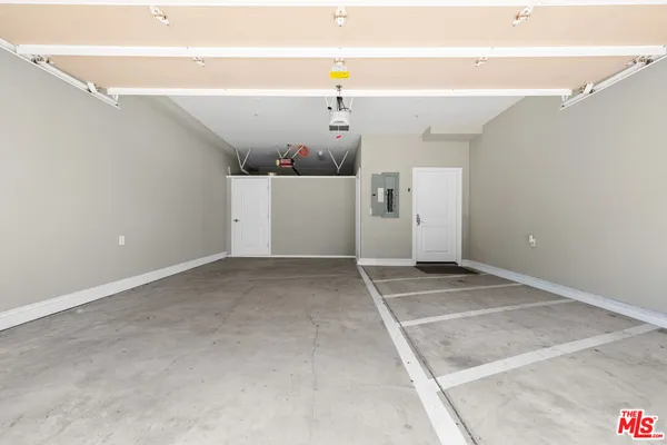 $5,698,000 | 3000 Grand Canal, Venice, CA 90291