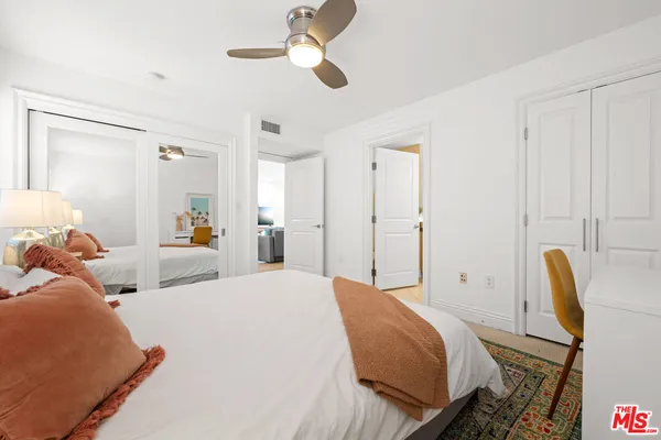 $5,698,000 | 3000 Grand Canal, Venice, CA 90291