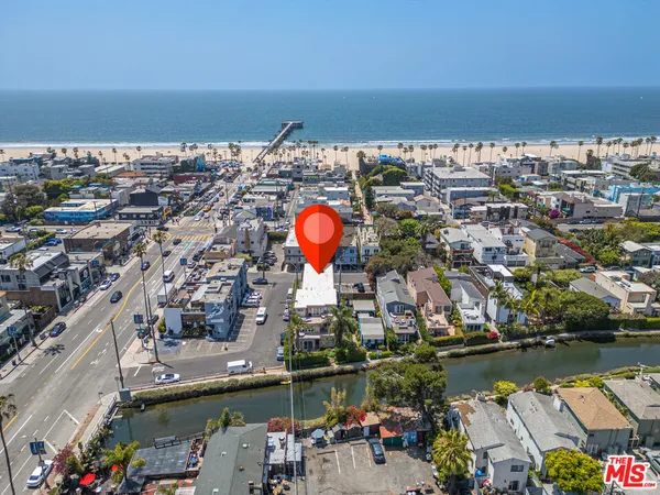 $5,698,000 | 3000 Grand Canal, Venice, CA 90291