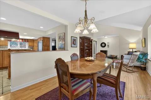 $525,000 | 2133 Hunters Way Court, Chesterfield, MO 63017