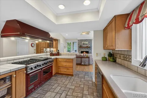 $525,000 | 2133 Hunters Way Court, Chesterfield, MO 63017