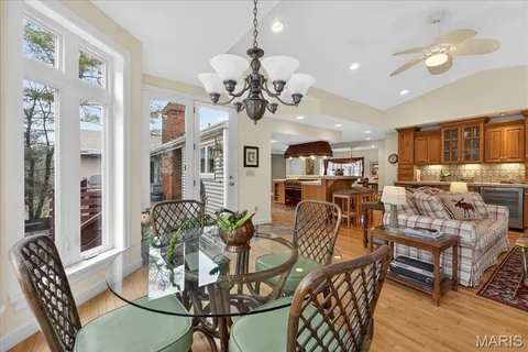 $525,000 | 2133 Hunters Way Court, Chesterfield, MO 63017