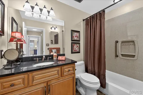 $525,000 | 2133 Hunters Way Court, Chesterfield, MO 63017