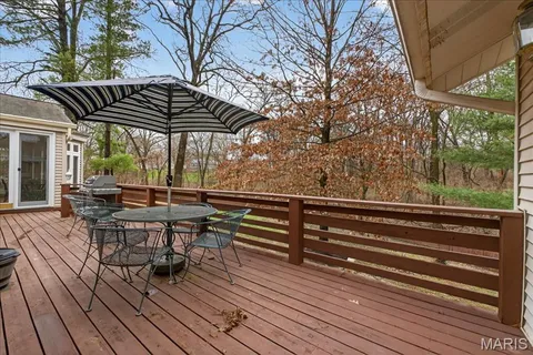 $525,000 | 2133 Hunters Way Court, Chesterfield, MO 63017
