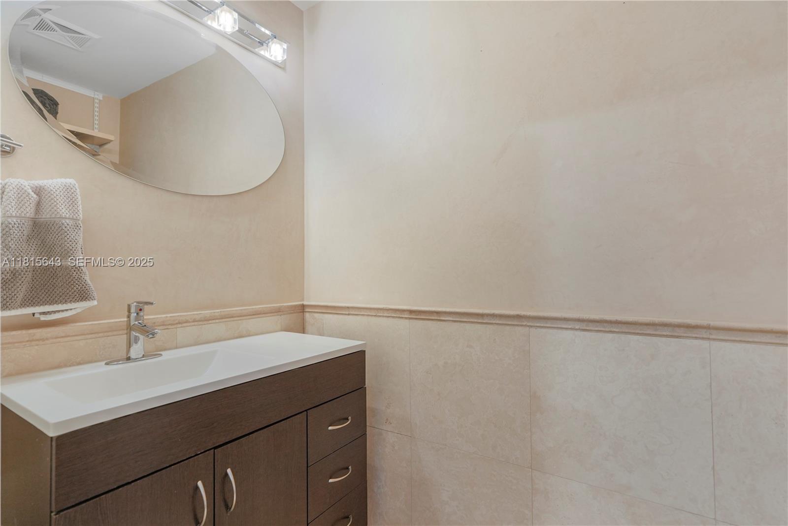 60 Southwest 13th Street, Unit 2410 Miami, FL 33130 - Photo 11 of 50