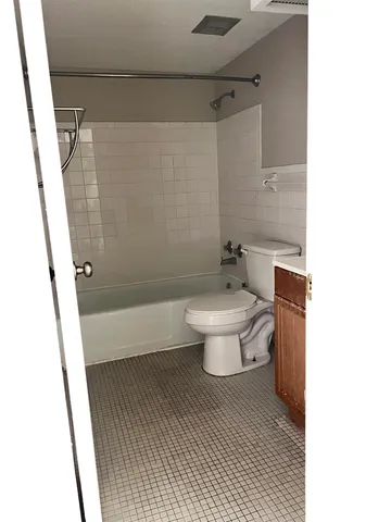 $950 | 2325 West Pensacola Street, Unit 156, Tallahassee, FL 32304