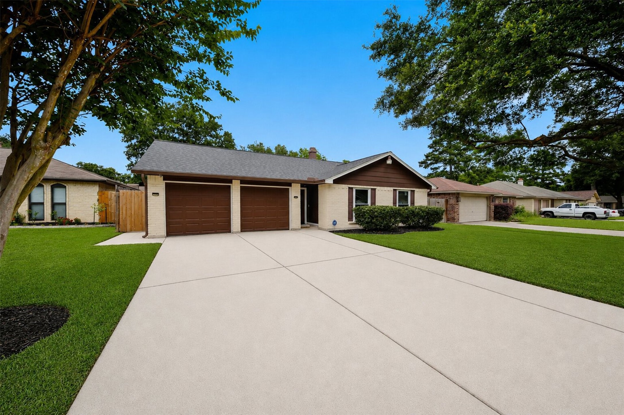 9418 Kilrenny Drive Spring, TX 77379 - Photo 41 of 47 a front view of house with yard and green space