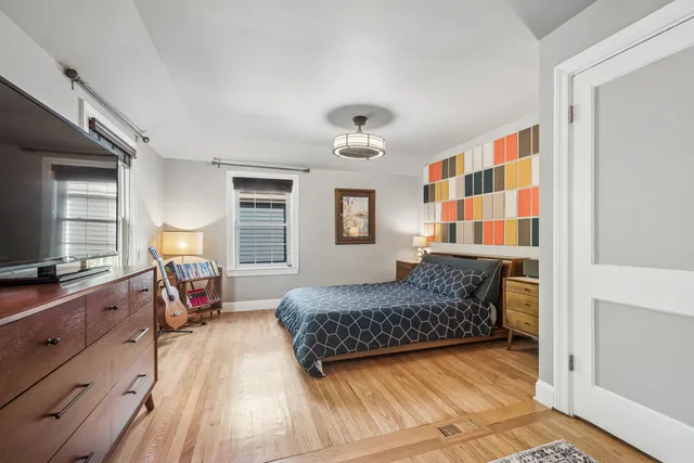 $460,000 | 1811 Laurel Avenue, Evanston, IL 60201