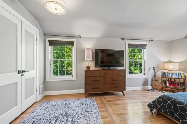 $460,000 | 1811 Laurel Avenue, Evanston, IL 60201