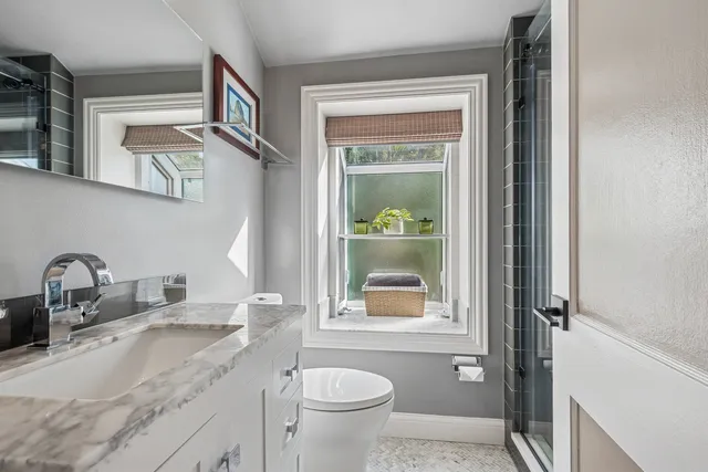 $460,000 | 1811 Laurel Avenue, Evanston, IL 60201