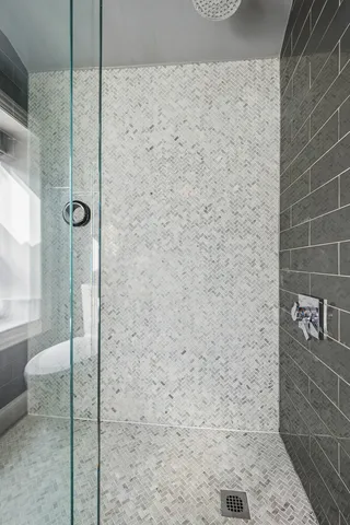 $460,000 | 1811 Laurel Avenue, Evanston, IL 60201