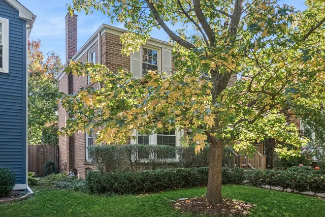 $460,000 | 1811 Laurel Avenue, Evanston, IL 60201