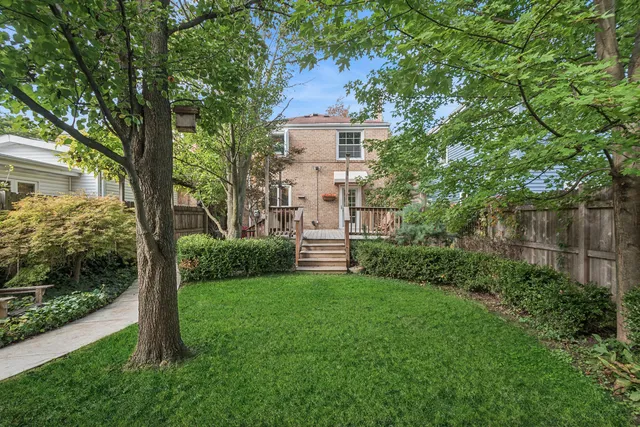 $460,000 | 1811 Laurel Avenue, Evanston, IL 60201