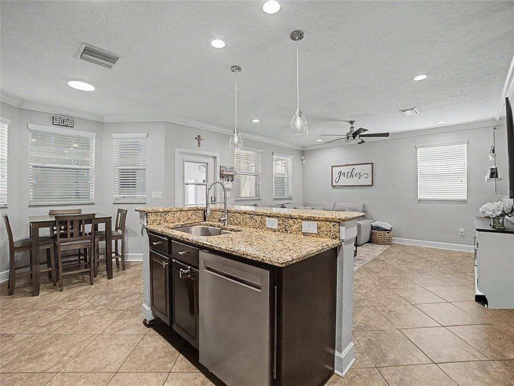 16910 Dorman Road Lithia, FL 33547 - Photo 13 of 46