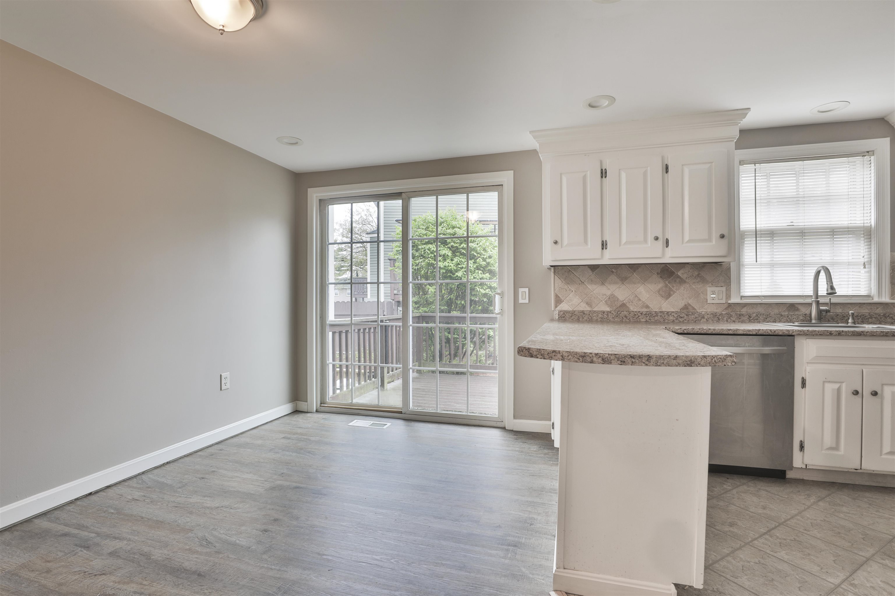 37 Cannongate III Road Nashua, NH 03063 - Photo 10 of 25