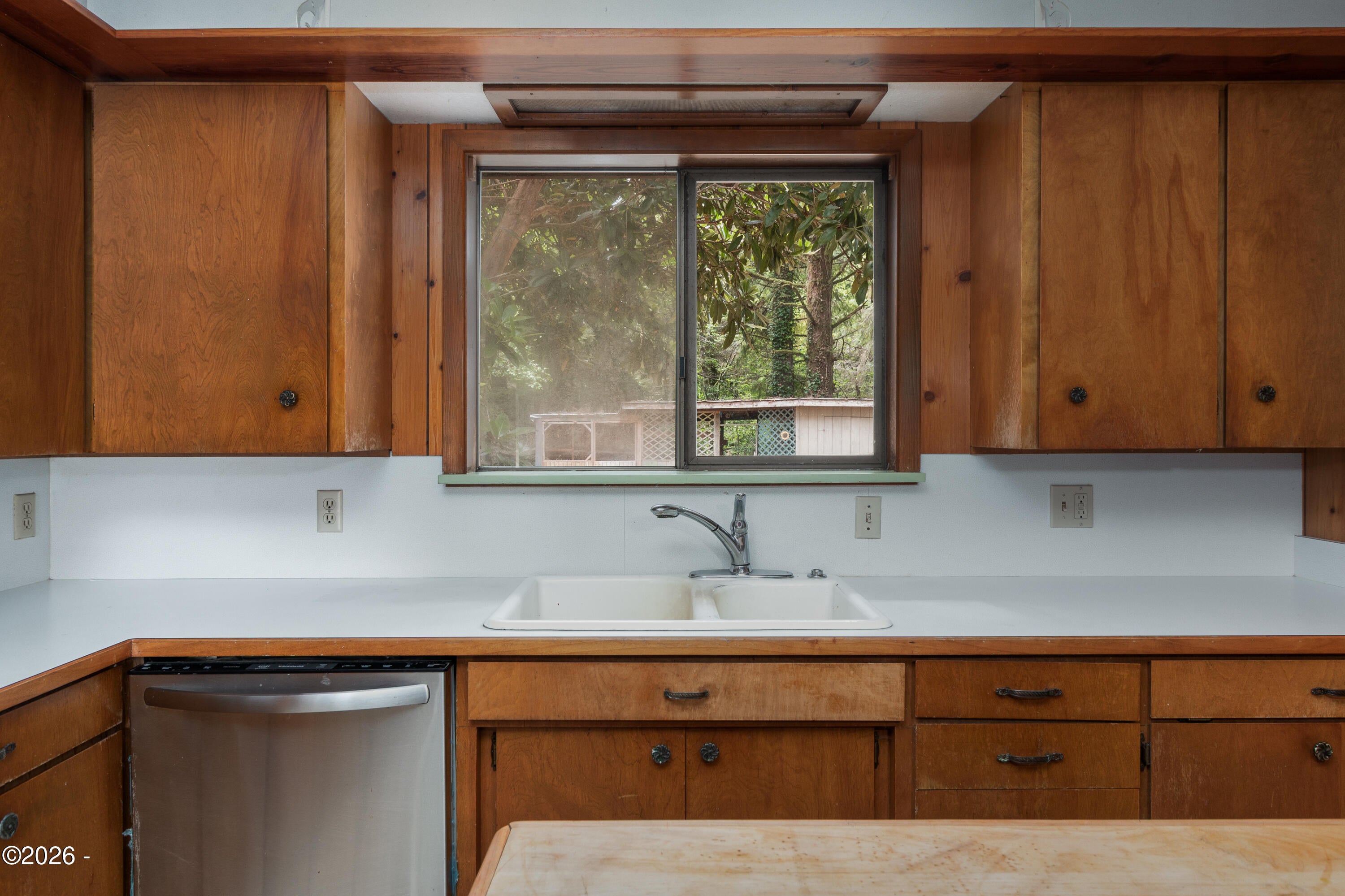 82 East Rainbow Road Waldport, OR 97394 - Photo 12 of 35 Gallery Image 12
