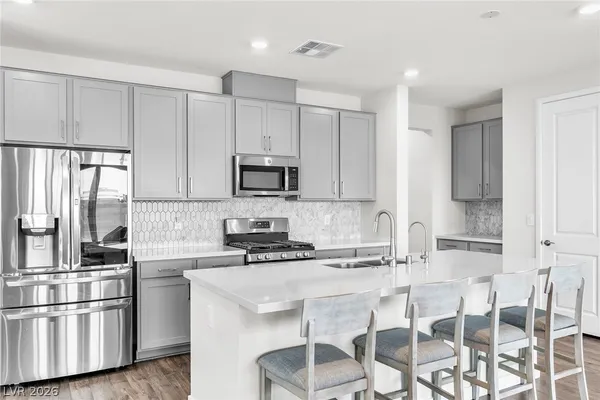 $550,000 | 6718 Palmer Estates Street, North Las Vegas, NV 89086