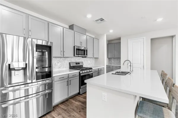 $550,000 | 6718 Palmer Estates Street, North Las Vegas, NV 89086