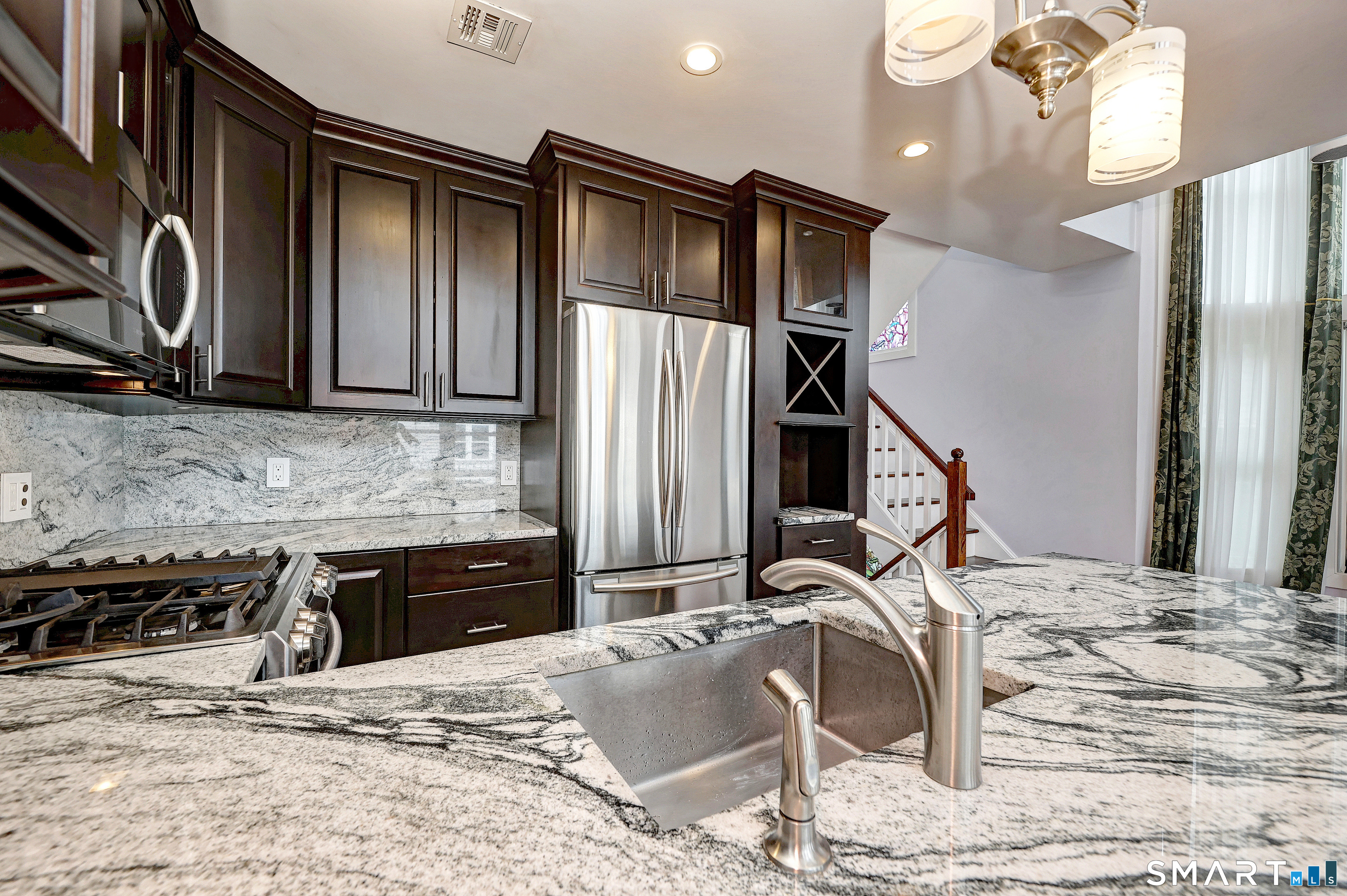 229 Front Street, Unit 1 New Haven, CT 06513 - Photo 7 of 39