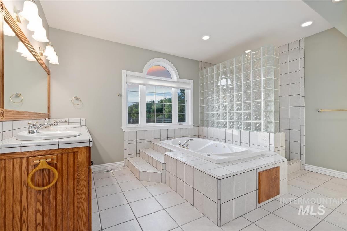 3057 Highway 71 Cambridge, ID 83610 - Photo 24 of 50