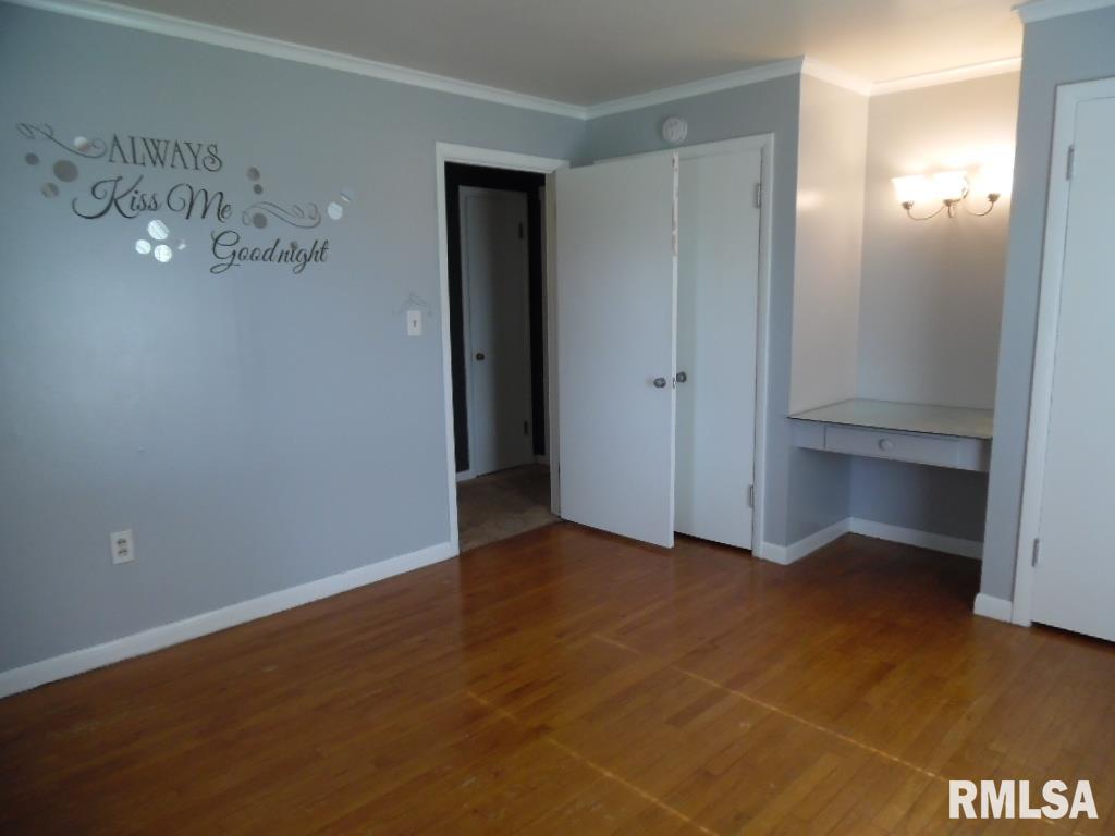105 Lawrence Street Clinton, IA 52732 - Photo 7 of 13 Gallery Image 7