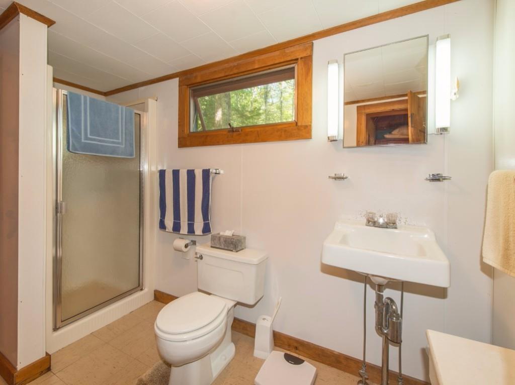 97 Appalachee Road Boothbay Harbor, ME 04538 - Photo 17 of 19 The second bathroom, with fiberglass...